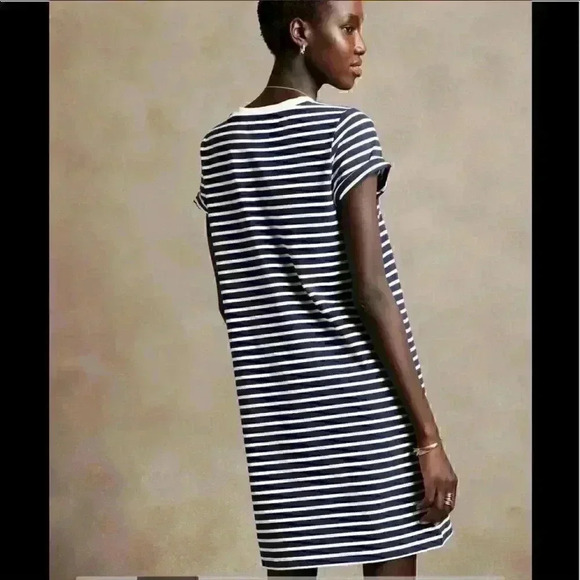 Banana Republic Mini T-Shirt Dress - Picture 2 of 6